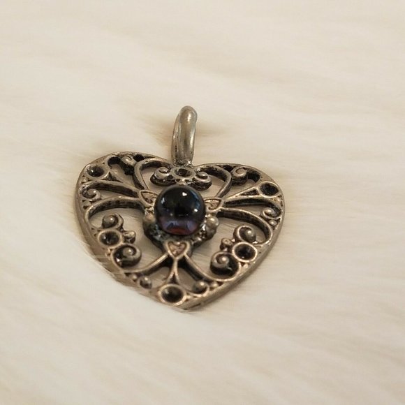 MEdieval Style Heart Pendant Charm Silver Tone Metal Open Work Beaded 5548 - Picture 4 of 7